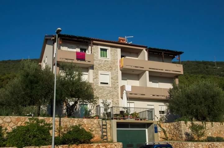 Panorama Sunset Apartments Cres Extérieur photo
